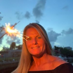 Meet your Posher, April